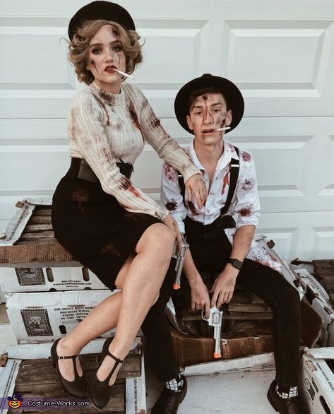 Bonnie And Clyde Costume, Bonnie And Clyde Halloween, Unique Couples Costumes, Bonnie And Clyde Halloween Costume, Cool Couple Halloween Costumes, Sibling Halloween Costumes, Easy Couple Halloween Costumes, Teenage Halloween Costumes, Unique Couple Halloween Costumes