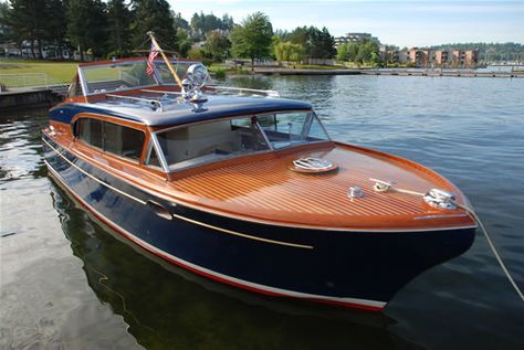 Chris Craft - LadyBen Classic Wooden Boats for Sale Chris Craft Wood Boats, Riva Boot, Wooden Boats For Sale, Wooden Boat Kits, Chris Craft Boats, Wood Boat Plans, Plywood Boat Plans, Plywood Boat, Classic Wooden Boats