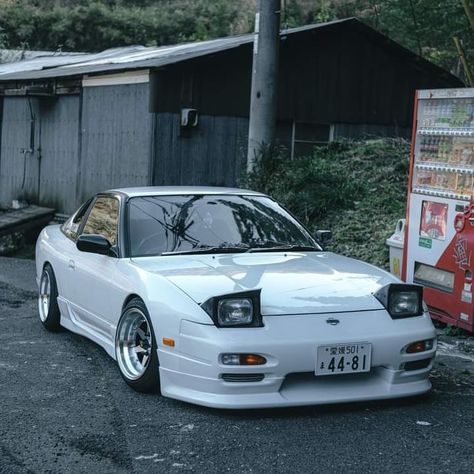 Nissan Aesthetic, Pop Up Headlights, Car Keys Aesthetic, 180sx Nissan, Car 90s, Expensive Interior, Keys Aesthetic, Aesthetic Sports, Car Jdm