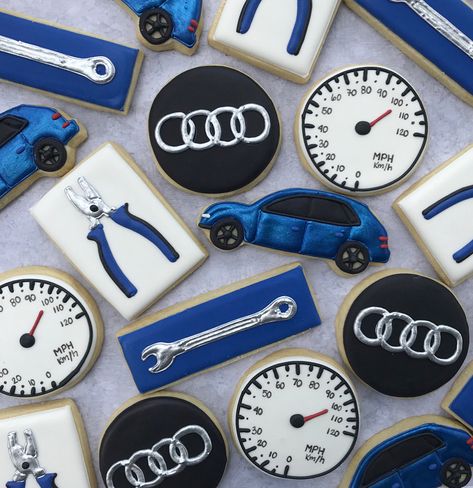 Audi Cupcakes, Sq5 Audi, Corporate Cookies, 16 Cookies, Car Cookies, Iced Biscuits, Graduation Cookies, 22nd Birthday, Iced Cookies