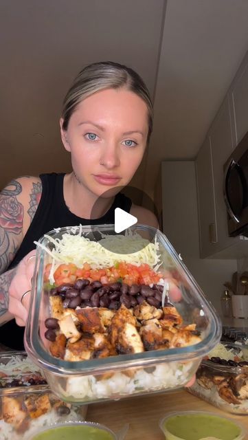 Taco Bowl Meal Prep Clean Eating, Chipotle Catering Meal Prep, Taco Meal Prep Ideas, Enchilada Meal Prep Bowls, Mexican Bowls Healthy, Mexican Bowl Meal Prep, Chipotle Meal Prep, Healthy Chipotle Bowl, Meal Prep Burrito Bowl