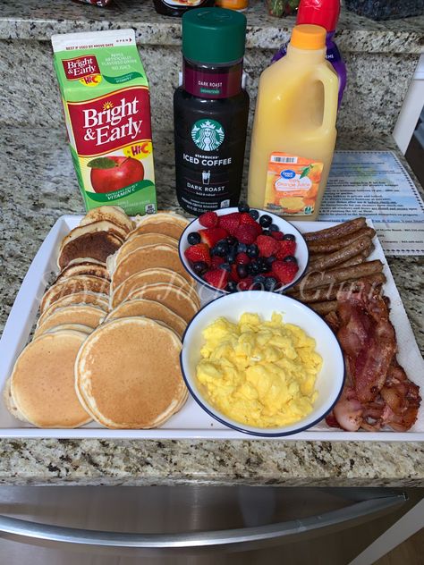 Breakfast Platter #foodporn #food #breakfast Soul Breakfast, Ihop Breakfast, Ig Pictures, Baked Breakfast, Southern Breakfast, Aesthetic Breakfast, Breakfast Platter, Dessert Platter, Food Breakfast