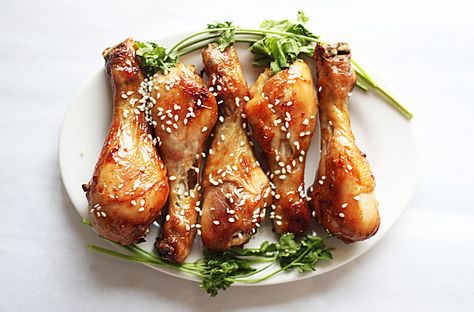 Grilled Honey Chicken Drumstick (180 degrees mentioned in recipe is in Celsius. Equivalent to approximately 350F.) Honey Chicken, Seasoned Salt, Chicken Drumsticks, Chicken Legs, Smart Cooking, Garlic Sauce, Chicken Wings, Grilling, Sauce