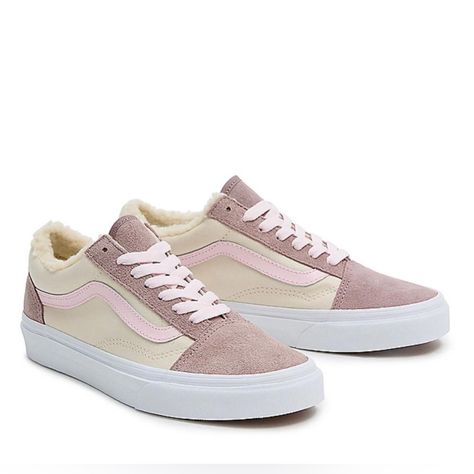 Vans Unisex Suede Sherpa Old Skool Low Top Sneakers Shoes - New New Without Box Men’s 7 / Women’s 8.5 Shoes Vans, Color Crema, Low Top Sneakers, Womens Vans, Old Skool, New New, Sneakers Shoes, Vans Shoes, Low Top