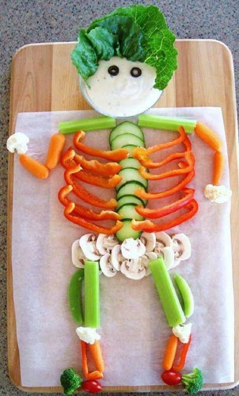 Halloween Food Hacks, Healthy Halloween Food, Halloween Party Appetizers, Healthy Halloween Treats, Vegan Halloween, Healthy Halloween Snacks, Easy Halloween Party, Halloween Party Snacks, Halloween Appetizers