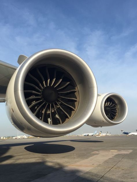 Plane Turbine, Plane Engine, Airplane Engine, Aircraft Mechanics, Jumbo Jet, Korean Air, Passenger Aircraft, Aircraft Engine, Aerospace Engineering