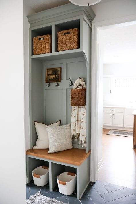 Mudroom cubbies Small Mudroom Cubby Ideas, Small Mud Room Cubby Ideas, Mudroom Dining Room, Small Hallway Mudroom, Corner Cubby Mudroom, Dropzone Ideas Small Spaces, Entrance Cubby Ideas, Small Hall Storage Ideas, Corner Mudroom Storage