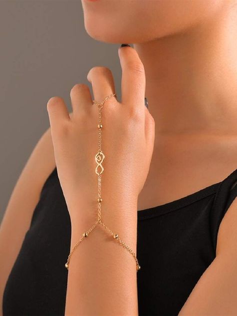 Hand Bracelet With Ring, Hand Jewelry Rings, Hand Chain Jewelry, Gold Bracelet Simple, Finger Bracelets, Hand Chain Bracelet, Heart Decor, Hand Bracelet, Classy Jewelry