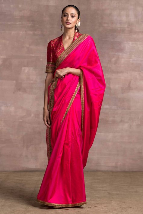 Hot Pink Saree, Saree Satin, Brocade Blouse, Wedding Festivities, Sari Blouse Designs, Silk Saree Blouse Designs, Brocade Blouses, Blouse Designs Indian, Blouse Designs Silk