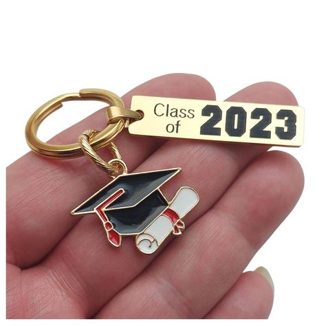 Graduation Souvenirs Ideas, Grad Party Gifts, Keys Ring, Farewell Decorations, Graduation Cap And Diploma, Graduation Souvenirs, Simple Keychain, Graduation Gift Bags, Cap And Diploma