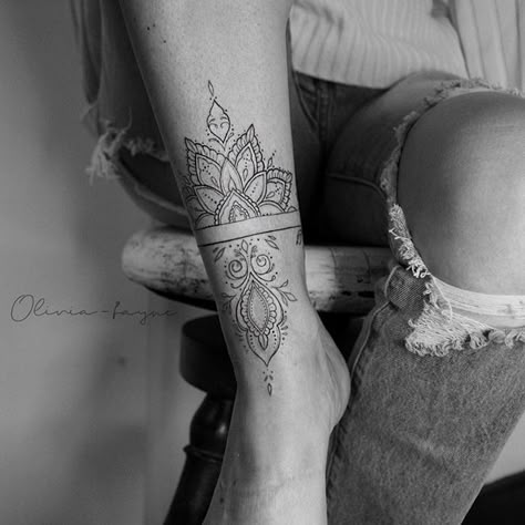 🥀 f i n e l i n e s 🥀 no Instagram: “‘Phoenix’ on Abbey ✨ #mandalatattoo #ornamentaltattoo #finelinetattoo” Ankle Tattoo Mandala, Ankle Tattoos For Women Mandala, Leg Tattoos For Women, Wrap Around Ankle Tattoos, Mandela Tattoo, Cuff Tattoo, Shin Tattoo, Ankle Tattoos For Women, Boho Tattoos