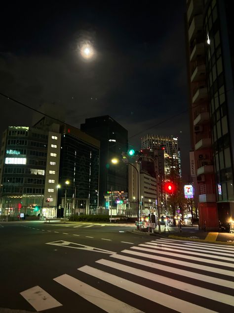 Late Night Tokyo, Shibuya At Night, Japanese Night Aesthetic, Traveling Manifestation, Japan Night Life, Penthouse Night, Japan City Night, Tokyo Night Life, Shibuya Night