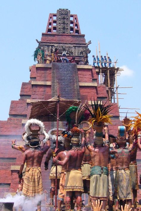 Maya Civilization Art, Maya People, Apocalypto Movie, Mayan Civilization, Maya Architecture, Aztec City, Mayan Architecture, Mayan People, Maya Civilization