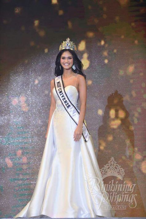 Pia Wurtzbach Gown, Pia Alonzo Wurtzbach, Pageant Aesthetic, Miss Universe Dresses, Dayana Mendoza, Miss Universe National Costume, Miss Universe Philippines, Miss Universe 2015, Pageant Life