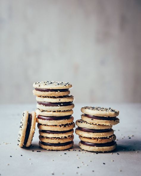 The Boy Who Bakes, Cookies With Chocolate, Postre Keto, Gourmet Cookies, Biscuit Cookies, Chocolate Frosting, Sandwich Cookies, Shortbread Cookies, Biscuit Recipe