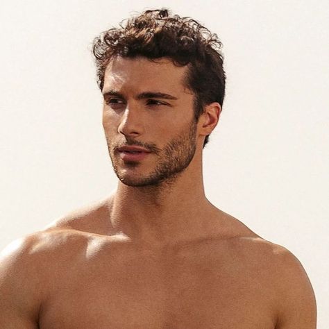 Federico Massaro, Men Perm, Mega Men, Scruffy Men, Head & Shoulders, Curly Hair Men, Male Face, Muscle Men, Cute Couples Goals