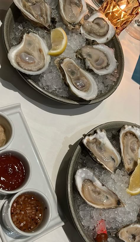 Aesthetic Oyster, Seafood Aesthetic, Oyster Food Photography, Seafood Dinner Aesthetic, Oysters Food Photography, Fancy Seafood Dinner Aesthetic, Dinner Date Aesthetic, Shellfish Recipes, Yummy Comfort Food