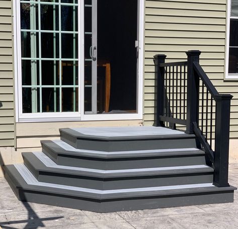 Front Stairs Ideas Exterior Porch, Backyard With Stairs, Cement Patio Stairs, Trex Patio Steps, Outdoor Stairs To Patio, Concrete Steps With Railing, Trex Steps Stairs, Patio Stairs With Railing, Composite Steps To Concrete Patio