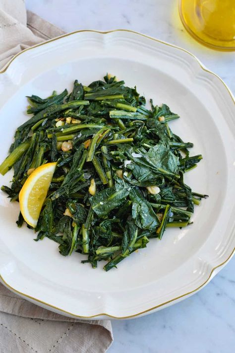 Sautéed Dandelion Greens | Eat Well Enjoy Life How To Eat Dandelions, Dandelion Recipes Greens, Dandelion Greens Recipe, Dandelion Greens Recipes, Veggie Side Dish Recipes, Dandelion Greens, Sauteed Spinach, Dinner Bell, Dandelion Recipes