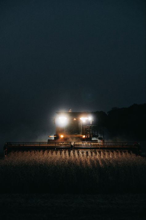 Farmer Wallpaper Iphone, Farmer Astethic, Agriculture Photography Farmers, Farmland Photography, Farming Wallpaper, Harvest Photos, Harvest Photography, Farming Aesthetic, Thank A Farmer