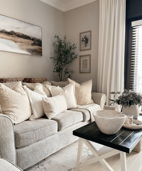 Taupe Sitting Room, Oatmeal Sofa Living Room Ideas, Grey Sofa Cream Cushions, Cream And Grey Living Room, Grey And Cream Living Room, Beige Sofa Living Room, Cream Sofa Living Room, Beige Lounge, Interior Design Lounge