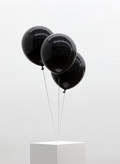 . Black Art Painting, Black Balloons, Party Background, 背景 シンプル, Trik Fotografi, Black And White Aesthetic, Birthday Background, Aesthetic Colors, Black N White