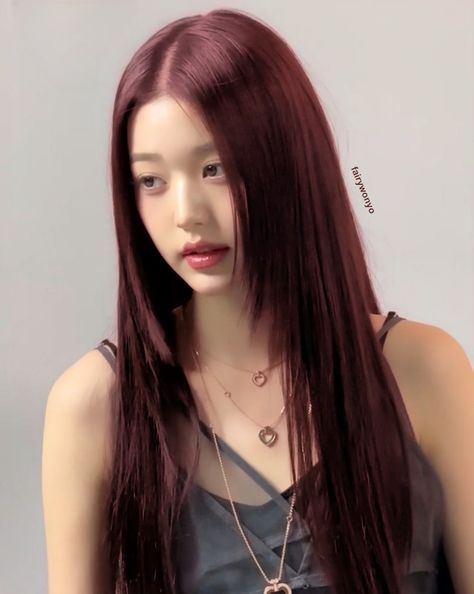 Wonyoung Red, Red Hair Kpop, Wine Hair, Dark Red Hair, Burgundy Hair, Korean Aesthetic, Aesthetic Hair, Kpop Idol, Korean Girl