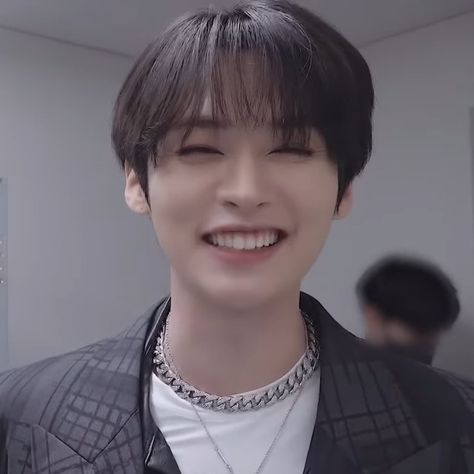 Smile Icon, Lee Know Stray Kids, Skz In Cute, Lee Minho, Kids Icon, Homeless Children, Crazy Kids, Lee Min, Lee Min Ho