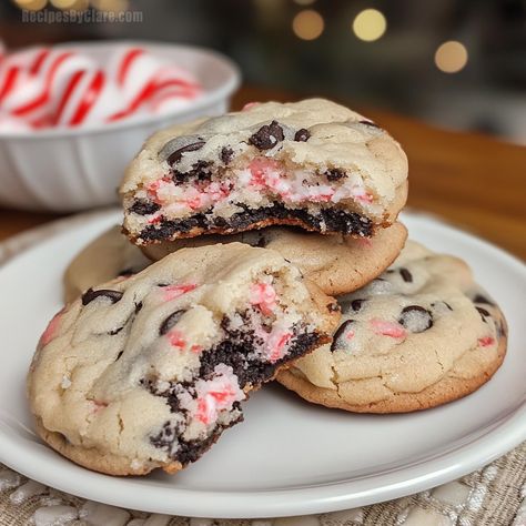 Soft, chewy holiday cookies packed with Oreo chunks, peppermint crunch pieces, and dark chocolate chips. White Chocolate Peppermint Oreo Cookies, Oreo Crunch Cookies, Chocolate Oreo Peppermint Cookies, Crumbl Peppermint Cookie, Oreo Peppermint Crunch Cookies, Oreo Peppermint Cookies, Peppermint Oreo Cookies, Oreo Christmas Cookies, Christmas Cookies Peppermint