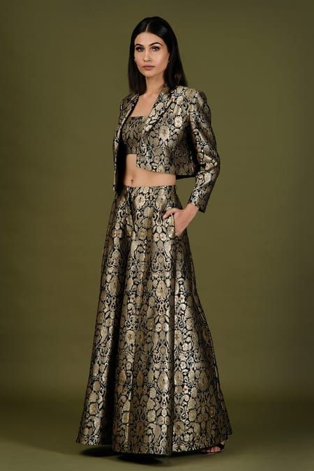 Buy Black Brocade Silk Woven Floral Print Jacket Lapel Cropped And Flared Pant Set For Women by Soniya G Online at Aza Fashions. Indian Outfits Modern, Trendy Outfits Indian, Floral Print Jacket, Indo Western Dress, Indian Dresses Traditional, Brocade Dresses, Designer Dresses Casual, Stylish Party Dresses, Party Wear Indian Dresses