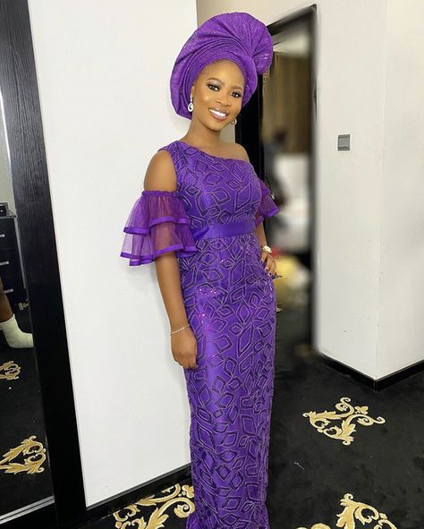 Asoebi Lace Style For Slim Lady, Asoebi Styles Lace For Older Women, Simple Asoebi Styles Lace, Simple Asoebi Styles, Lace Styles For Women, Asoebi Lace Styles For Wedding, Lace Gown Styles Nigerian, Asoebi Styles Lace, Lace Aesthetic