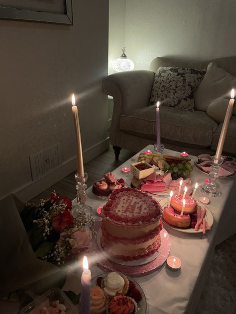 Birthday Table Food Ideas, Birthday Ideas Aesthetic At Home, Small Birthday Table Setup, Girls Night In Birthday Party Ideas, 56 Birthday Party Ideas For Women, Bday Set Up, Birthday Kitchen Decorations, Birthday Night In, 16 Candles Birthday Theme