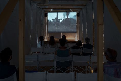 Gallery of Pop-In, Pop-Out, Pop-Up: Collapsible Street Cinema Uses Film to Reflect on Soviet Russia in Venice - 2 Pop Up Cinema, Axonometric View, Cinema Architecture, Temporary Architecture, Russian Constructivism, Venice Photos, Soviet Russia, Tensile Structures, Pop Out