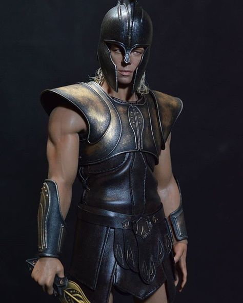 Sculpt by @vimkerk  #onesixthfigure #onesixthscale #onesixthrepublic #sixthscale #bradpitt #achilles #troy #hottoys s #enterbay #pangeatoysjrahmier Epq Ideas, Achilles Troy, Troy Movie, Dejah Thoris, Modele Fitness, Roman Warriors, Greek Warrior, Jolie Pitt, The Legend Of Heroes