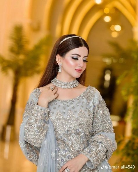 Haldi Makeup, Pakistani Bridal Makeup Hairstyles, Walima Dress, Pakistani Bridal Makeup, Asian Bridal Dresses, Girls Dresses Sewing, Bridal Hair Buns, Latest Bridal Dresses, Frock Fashion