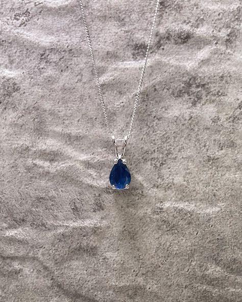 Midnight Blue Necklace, Simple Gem Necklace, Simple Sapphire Jewelry, Blue Saffire Necklace, Sapphire Blue Necklace, Sapphire Silver Necklace, Sapphire Necklace Aesthetic, Blue Silver Necklace, Silver Blue Necklace