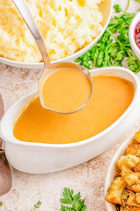 Easy Chicken Broth Gravy — 🧡🙌🎉 If you don’t have pan drippings to make gravy, try this QUICK and EASY gravy recipe instead! It uses store bought chicken broth (or turkey broth) and turns out wonderfully smooth, rich, buttery, and FLAVORFUL every time! Perfect for holiday meals like Thanksgiving, Christmas, Easter or make it for family dinners throughout the year to serve over chicken, turkey, and of course mashed potatoes! Chicken Broth Gravy, Broth Gravy Recipe, Avery Cooks, Chicken Stock Gravy, Easy Chicken Broth, Chicken Gravy From Broth, Easy Chicken Gravy, Paleo Pesto, Homemade Turkey Gravy