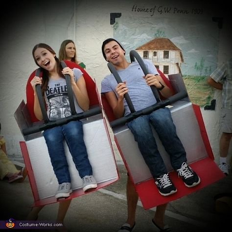 Roller Coaster Couple, Diy Roller Coaster, Couple Costume Diy, Homemade Roller Coaster, Roller Coaster Costume, Couples Costumes Ideas, Cool Couple Halloween Costumes, Illusion Costumes