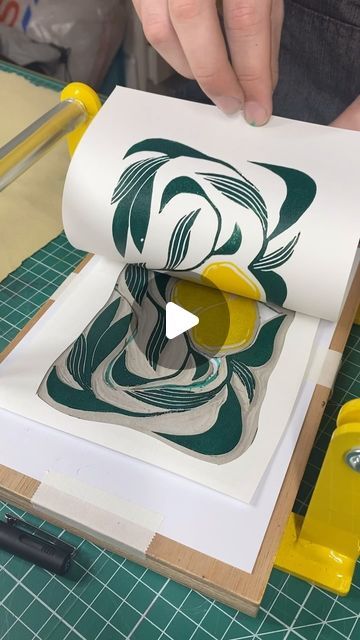 Reduction Lino Print Tutorial, 3 Colour Reduction Lino Print, Jigsaw Lino Print, Lemon Lino Print, Jigsaw Printmaking, Lemon Linocut, Linoleum Block Printing Ideas, Linolium Printing Easy, Printmaking Art Ideas