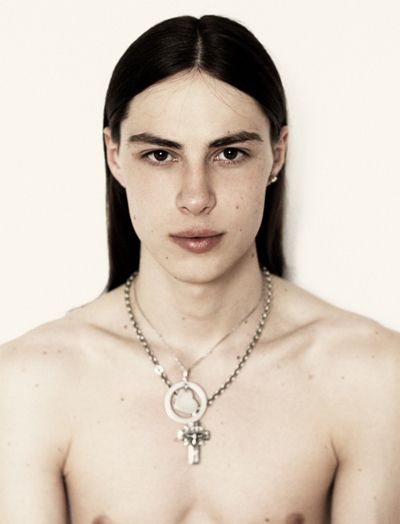 Michael Tintiuc Michael Tintiuc, Long Hair Male Model, Androgynous Men, Androgynous Models, Genderless Fashion, Men's Long Hairstyles, Brown Hair Brown Eyes, Boys Long Hairstyles, Aesthetic People