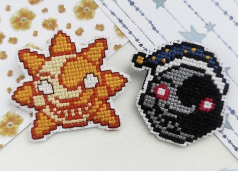 Fnaf Cross Stitch Patterns, Fnaf Embroidery, Fnaf Cross Stitch, Moon Drop Fnaf, Fnaf Perler Beads, Easy Perler Bead Patterns, Moon Drop, Melty Bead Patterns, Pearl Beads Pattern