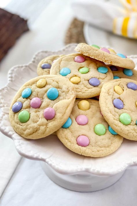 Easter Sugar Cookies With M&ms, Easter M And M Cookies, Easter M M Cookies Recipe, M M Sugar Cookies Recipe, 31 Daily, Easy Easter Treats, Easy To Bake, Menu Recipes, Peeps Easter