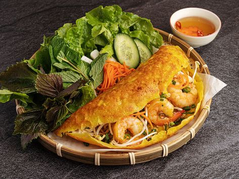 Banh Xeo Recipe Vietnamese Food, Vietnamese Crepes, Vietnamese Foods, Food References, Vietnamese Street Food, Banh Xeo, Asian Recipe, Sandwich Shop, Rice Vermicelli