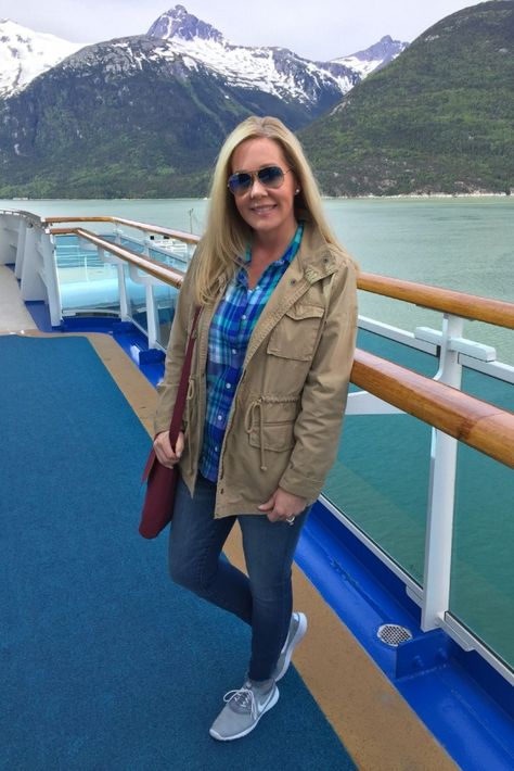 Spring weather in Alaska Alaska Cruise Wear, Outfits November, Alaska Outfits, Alaska Cruise Packing, Alaska Cruise Outfits, November Aesthetic, Alaska Trip, Cruise Packing, Packing Guide