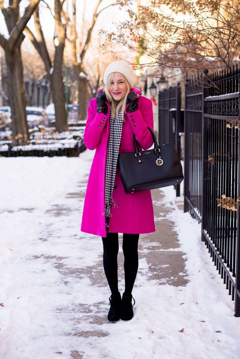 Goodbye, C.Wonder :( Pink Coat Outfit, Bright Winter Outfits, Preppy Style Winter, Pink Wool Coat, Kelly In The City, Pink Coat, Coat Outfits, Casual Winter Outfits, Fall Winter Outfits