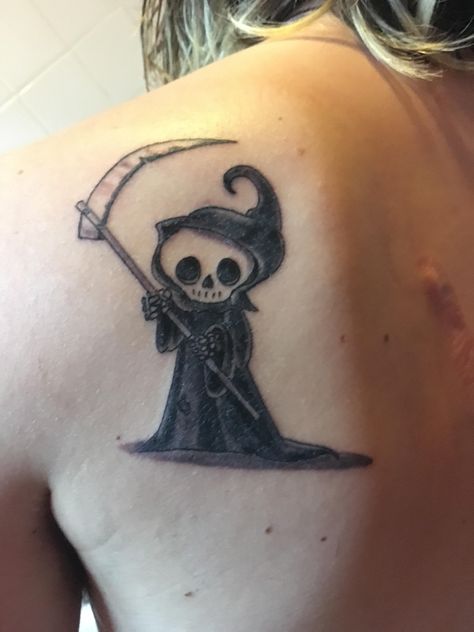 My cute lil grim reaper Grim Reaper Cat Tattoo, Cute Reaper Tattoo, Feminine Grim Reaper Tattoo, Amine Tattoo, Cute Grim Reaper Tattoo, Grim Reaper Drawing, Cute Grim Reaper, Reaper Drawing, Realistic Fake Tattoos