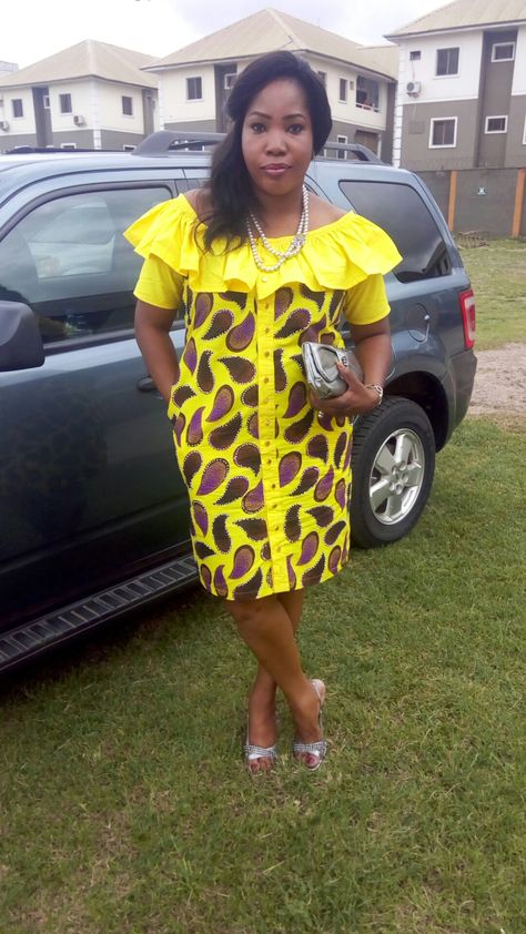 Short ankara dress with cape #Emmanuella styles Ankara Dress With Cape, Simple Short Ankara Dresses, Short Ankara Dress, Short Ankara Dresses, Chic Attitude, Gown With Cape, Beautiful Ankara Styles, Dress With Cape, African Print Dress Ankara