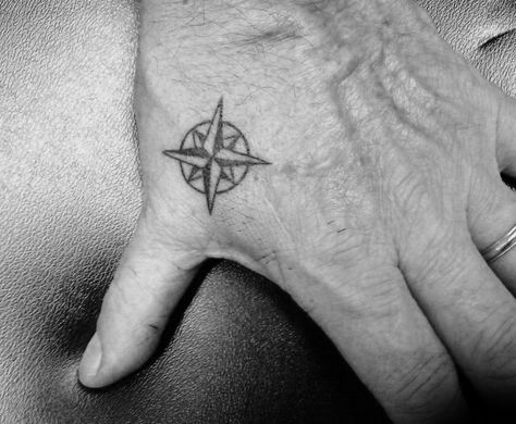 Top 63 Little Hand Tattoo Ideas [2020 Inspiration Guide] Small Compass Tattoo, Herren Hand Tattoos, Simple Hand Tattoos, Tatto Boys, Small Wave Tattoo, Compass Rose Tattoo, Tattoo Design For Hand, Free Hand Tattoo, Compass Tattoo Design