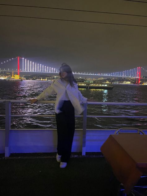 aesthetic pic
Pic at night
Pic ideas Istanbul Fake Story, Istanbul Turkey Aesthetic, Turkey Snap, Mirror Kpop, Cute Dope Outfits, Turkey Girl, Istanbul Pictures, Turkey Trip, Istanbul Turkey Photography