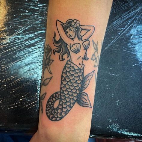 🔥 AMY RIOT 🔥 on Instagram: "Tiny mermaid for Sharna last week 🧜‍♀️ #amyriot #legacytattoostudio #mermaidtattoo" Sailor Mermaid Tattoo, American Trad Mermaid, Red Mermaid Tattoo, Traditional Style Mermaid Tattoo, Trad Mermaid Tattoo, Siren Tattoo Traditional, Mermaid Tattoo Traditional, Pin Up Mermaid Tattoo, Pinup Mermaid Tattoo